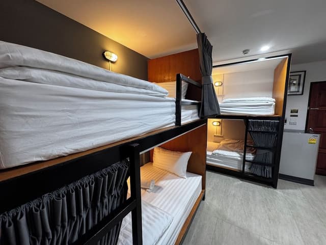 6 Bed Mixed Dorm Room Ensuite (Room #3)