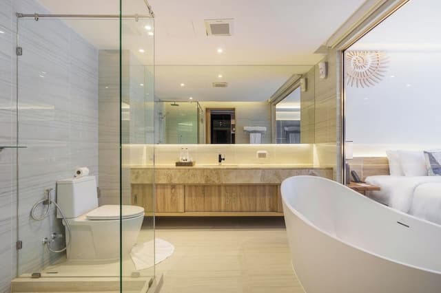 Deluxe Double or Twin Room, Bathtub