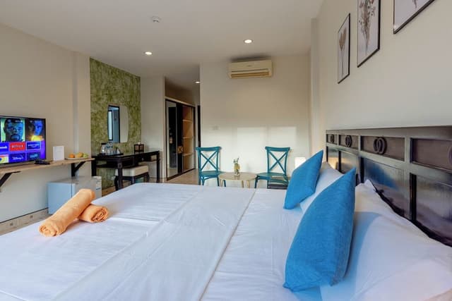 Superior Room, 1 King Bed