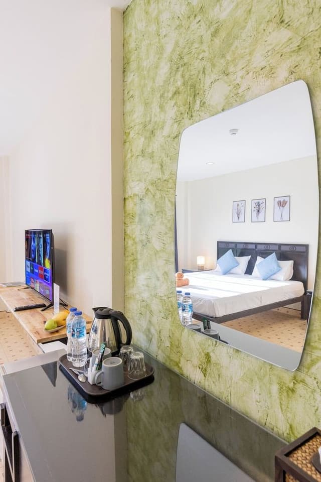 Superior Room, 1 King Bed