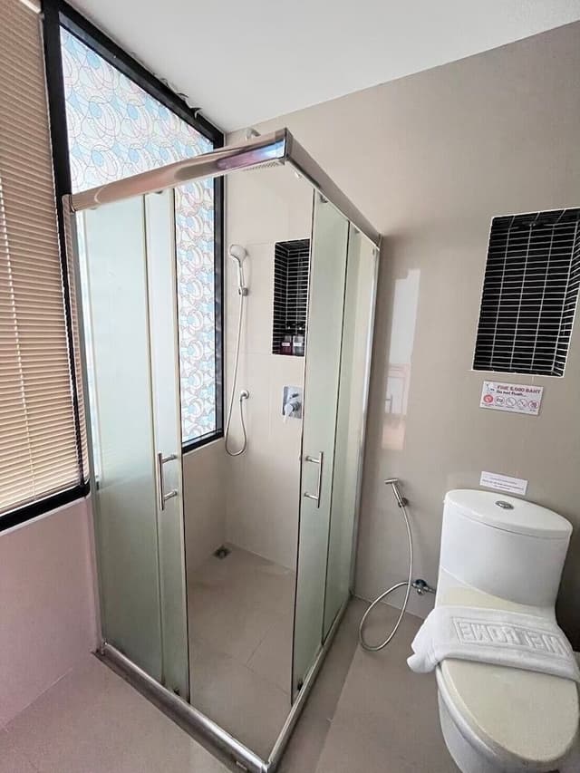Deluxe Pool View Room