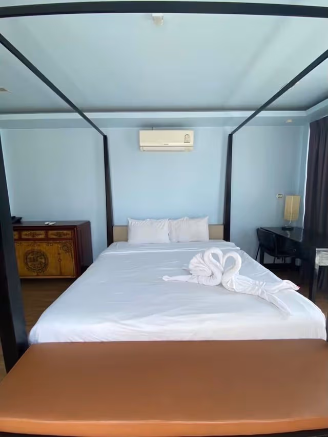 Deluxe Suite Room