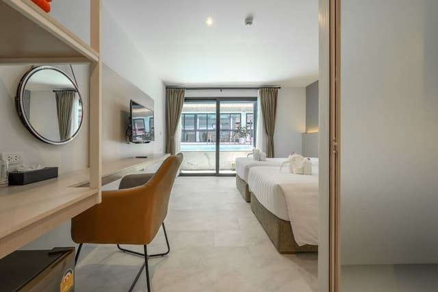 Deluxe Double or Twin Room, Pool Access