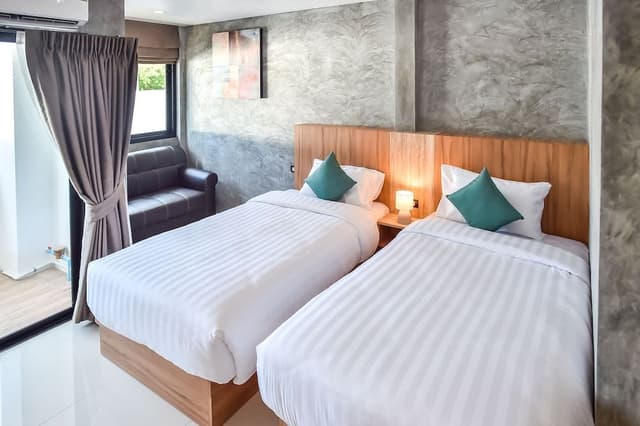 Standard Twin Room