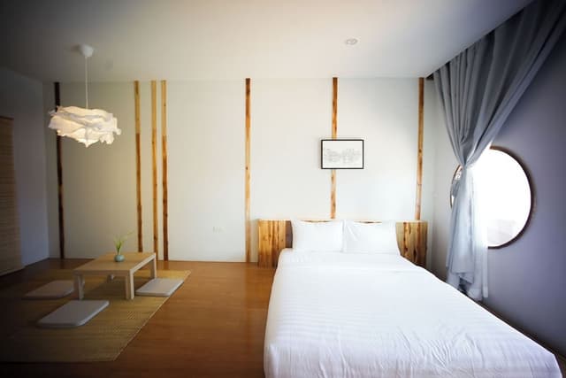 Queen Room with Pool View