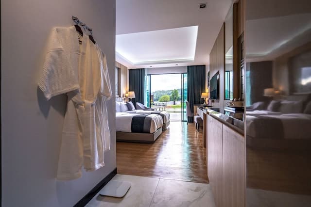 Deluxe Room, 1 King Bed