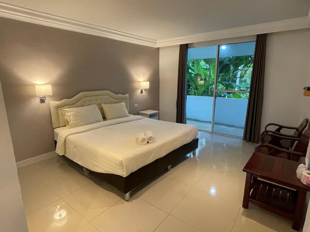 Double Bed