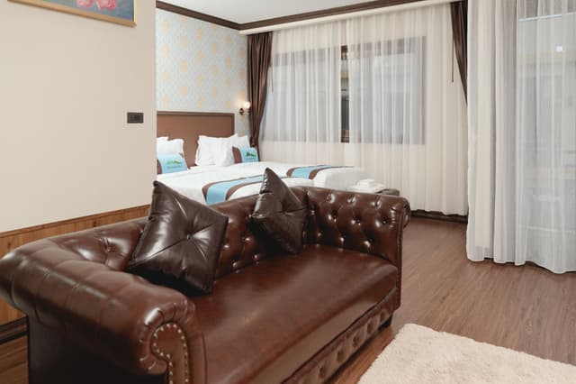 [Breakfast 1+1] Standard Twin + Breakfast buffet for 2 people