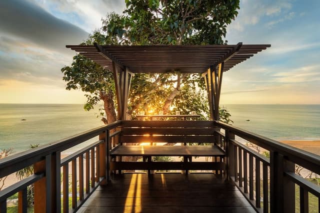 Beachfront Pool Villa One Bedroom