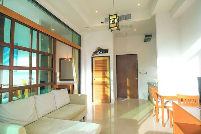 Beachside Suite