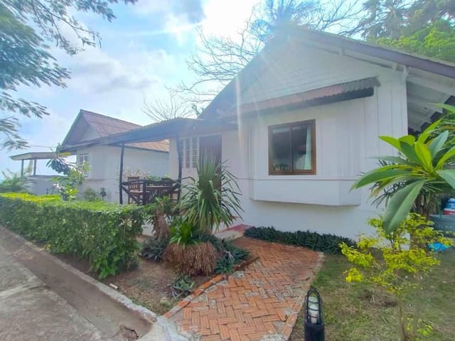 Deluxe Bungalow