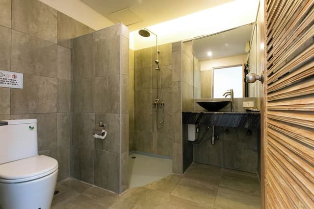 Economy Triple Room