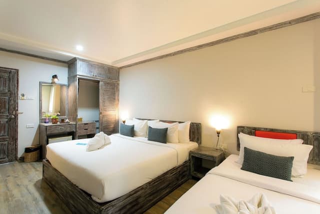 Economy Triple Room