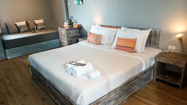 Economy Triple Room