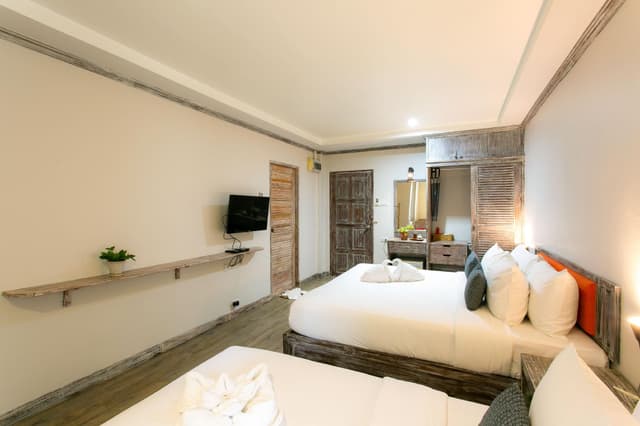 Economy Triple Room