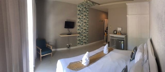 Deluxe Room, 1 Queen Bed