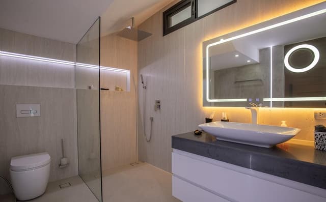 Diamond Suite