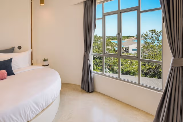 Signature Room