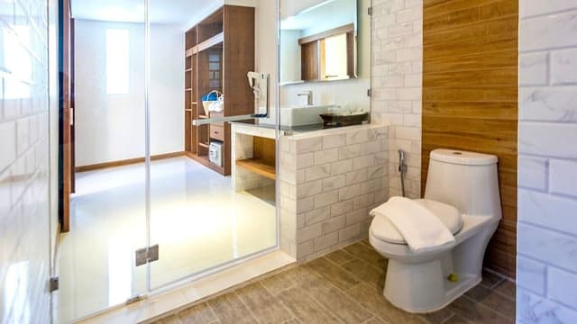 Aura Premier Room