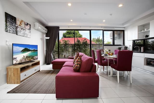 Deluxe Duplex, 3 Bedrooms, Kitchen, Mountain View