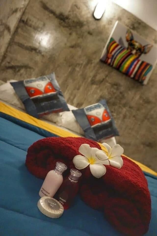 Basic Room, 1 Queen Bed