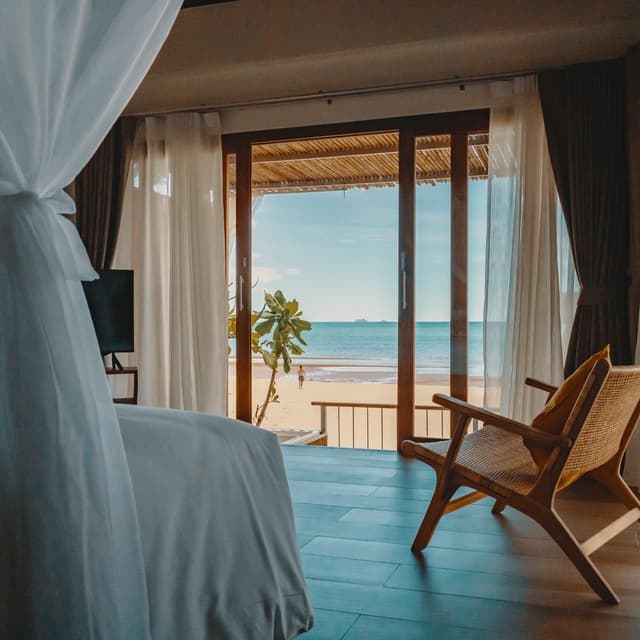 Beachfront Suite