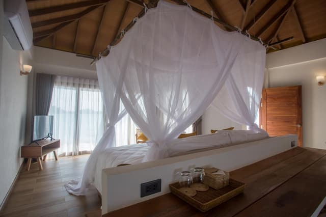 Beachfront Suite