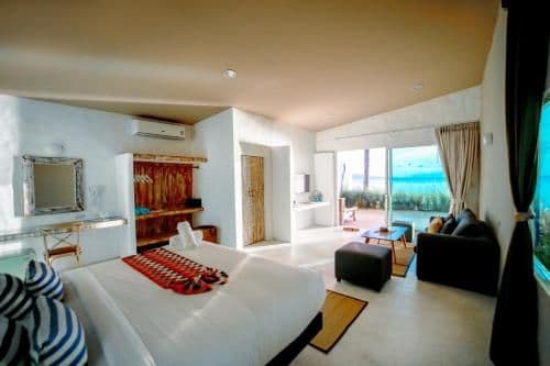 Beachfront Suite
