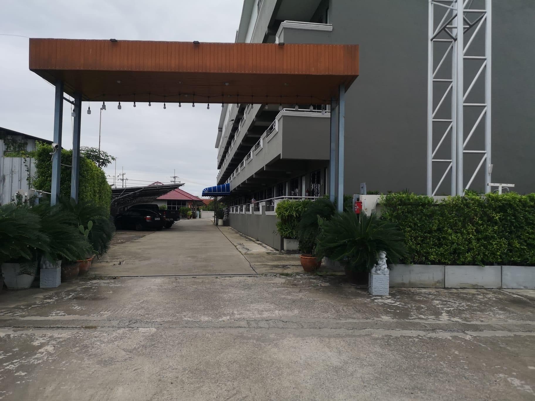 แคปิตัล โอ 75406 โรงแรมเอ็ม โรจนะ แคปิตัล โอ 75406 โรงแรมเอ็ม โรจนะ