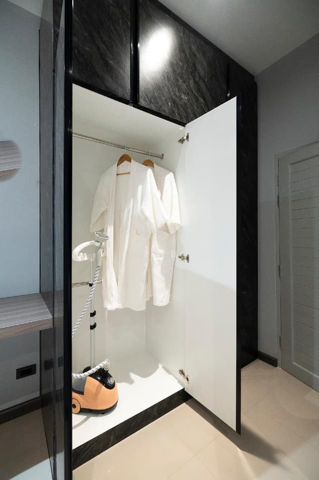 1 King 1 Bedroom Suite Non-Smoking
