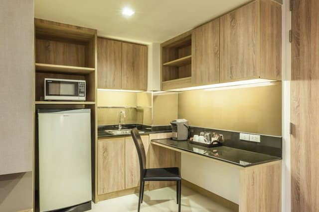 Deluxe Place