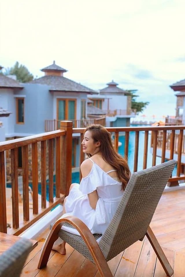 Pool View Room