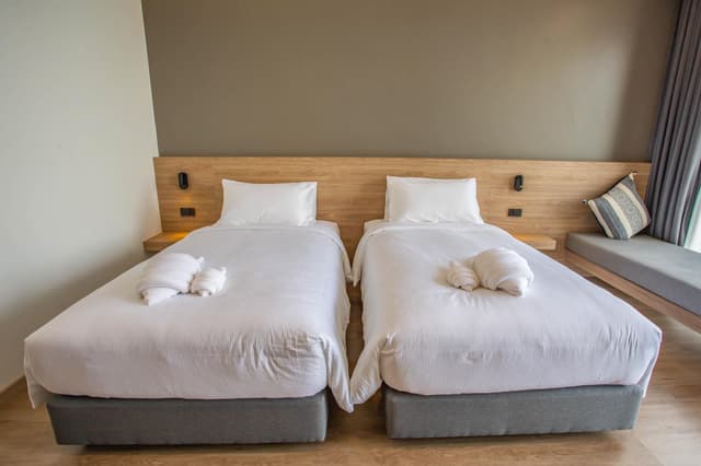 Superior River View Twin Room