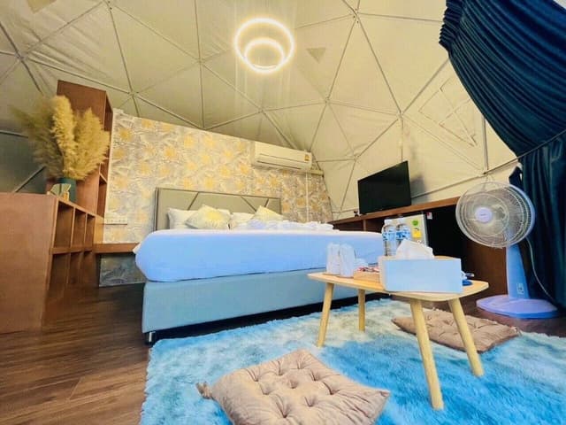 Signature Room