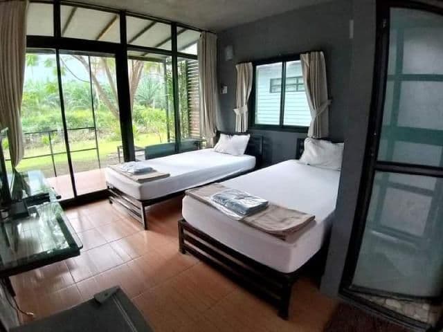 บ้านริมน้ำรีสอร์ต บ้านริมน้ำรีสอร์ต