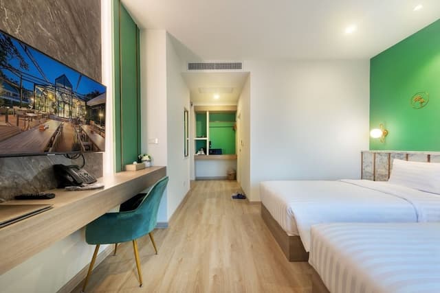 Deluxe Room (Twin)
