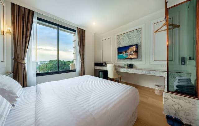 Deluxe Room, River View