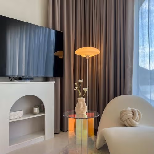 Lake View Suite