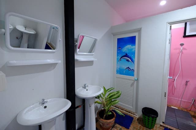Mixed Dormitory with Air Conditioning
