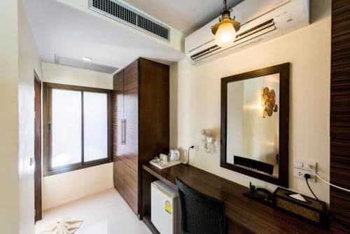 Deluxe Room Twin
