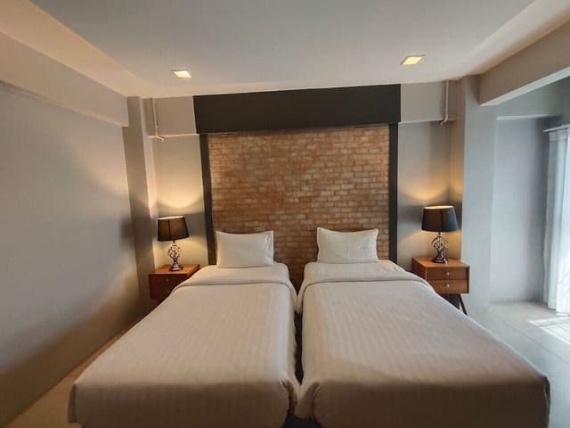 Standard Twin Room
