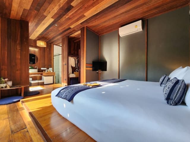 Junior Studio Suite, Garden View