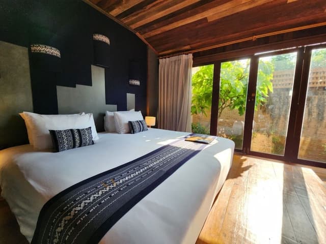 Junior Studio Suite, Garden View