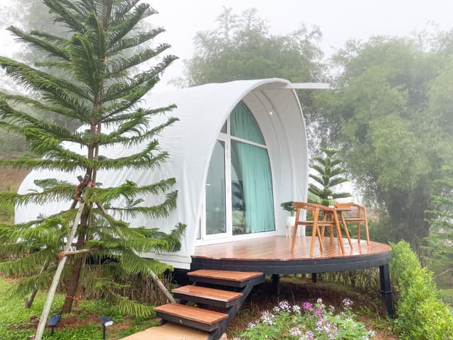 Glamping Villa Style Tent with Bathtub
