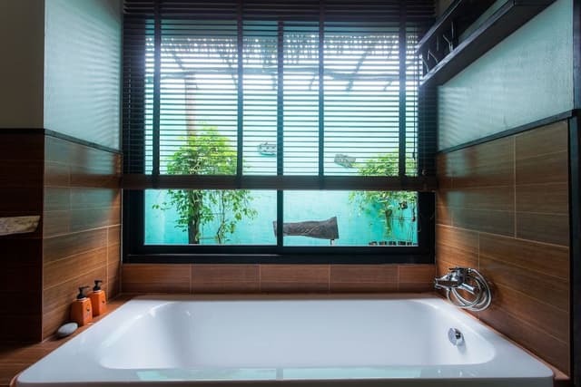 Sri Villa (Bathtub) - (zone2)