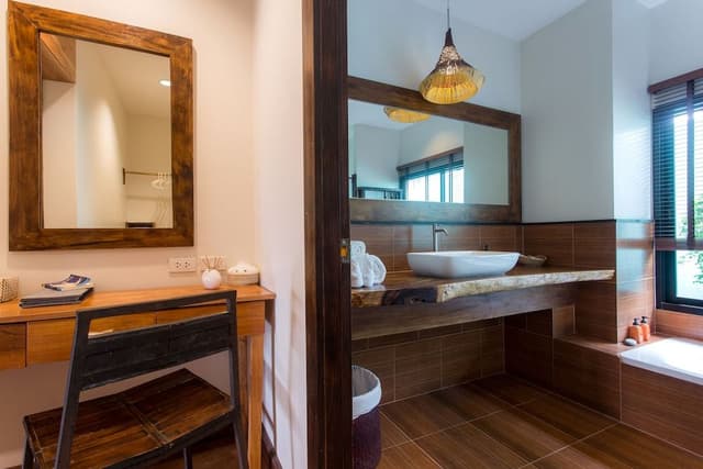 Sri Villa (Bathtub) - (zone2)