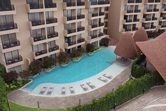 Superior Pool View Twin Room