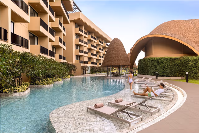 Superior Twin Room with Pool Access