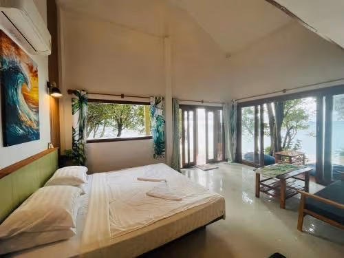 Villa - Beach Front