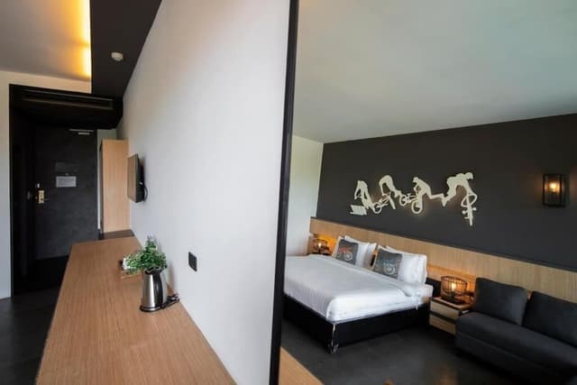 Deluxe Double Room, Pool View